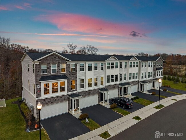 Photo - 1901 Swales Ct