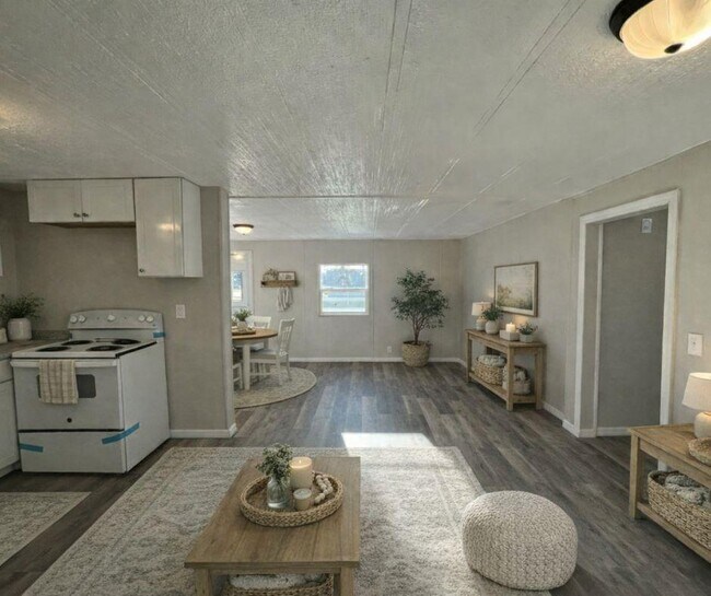 Photo - 2 Tower Manor Cir E