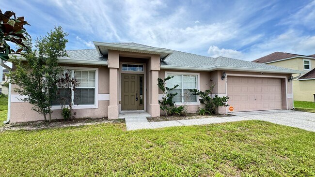 Photo - Split Floor plan 3/2 in Poinciana