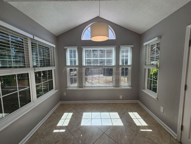 Photo - 311 Hawkstone Way