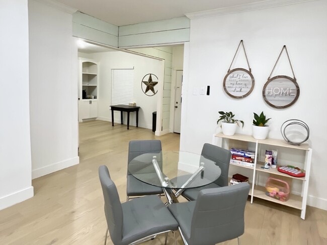 Photo - 301 Tabor St