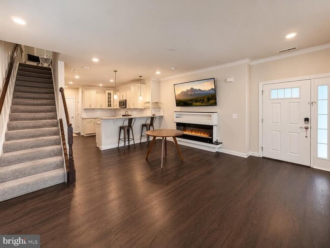 Building Photo - 4930 MacDonough Pl