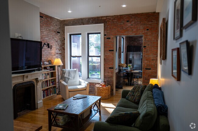 Building Photo - 18 Perrin St Unit 1 Rental