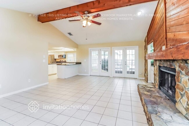 Photo - 2998 Farnham Way