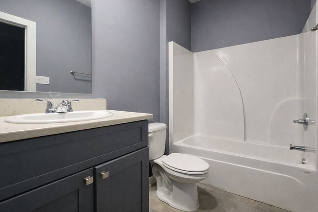 Photo - 343 W Johnson St