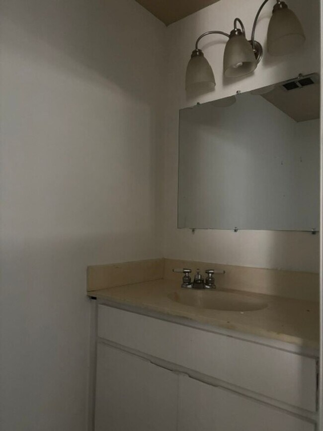 Photo - All brick two story townhouse in Westover Glenn Unit 55
