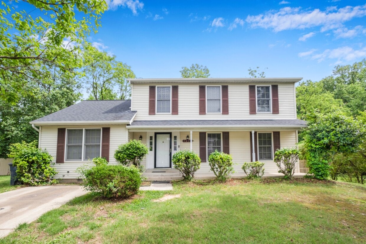 Spacious 4 BR/2.5 BA Single-Family Home in... - Spacious 4 BR/2.5 BA Single-Family Home in...