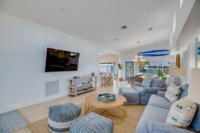 1604 Seaway Dr