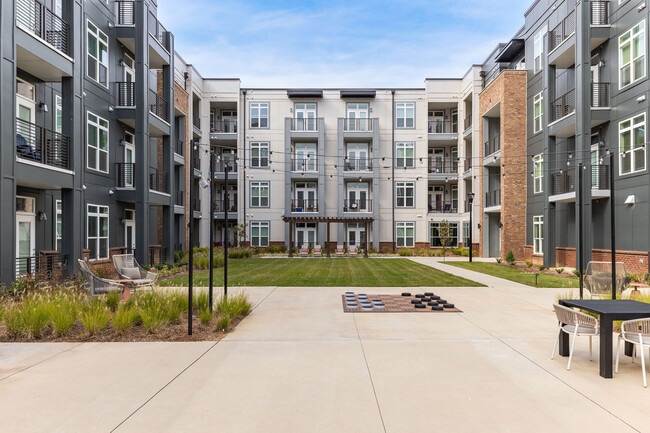 The Leo LoSo apartments — community photo