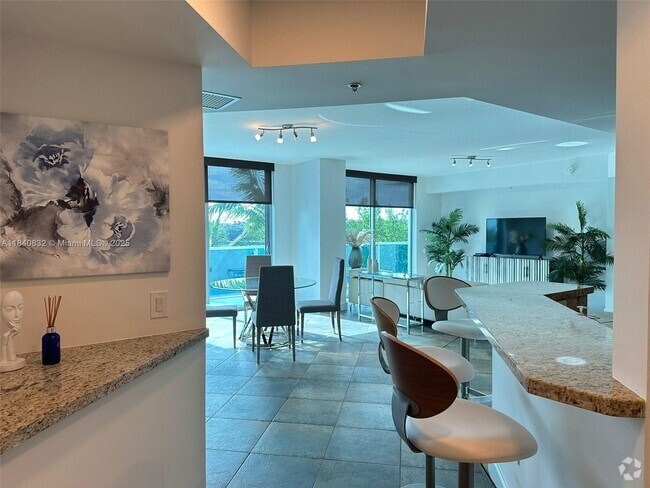 Building Photo - 2641 N Flamingo Rd Unit 404N Rental