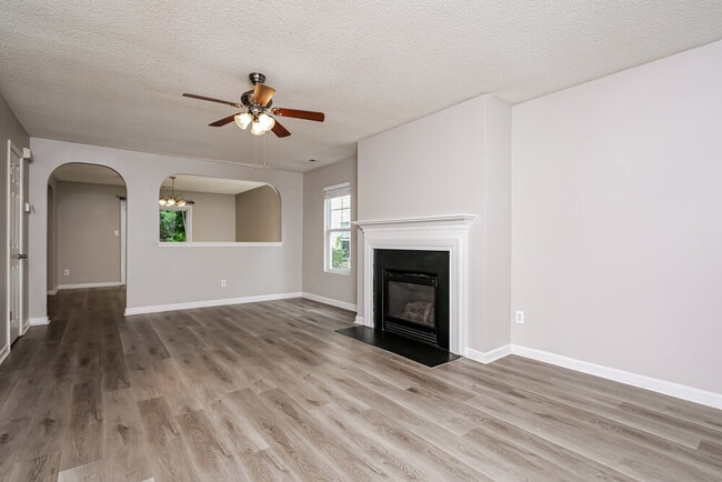 62 Brookhaven Dr