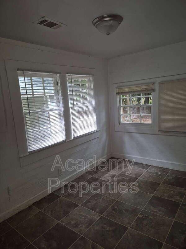 Building Photo - 106 Shields Rd