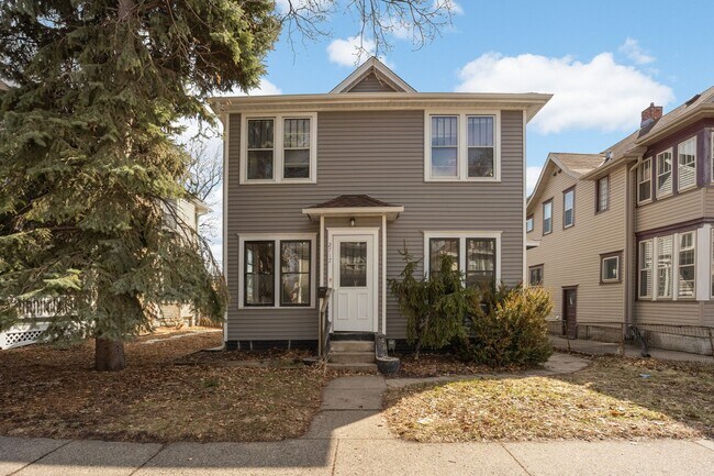 Building Photo - 2717 Aldrich Ave S Unit Lower