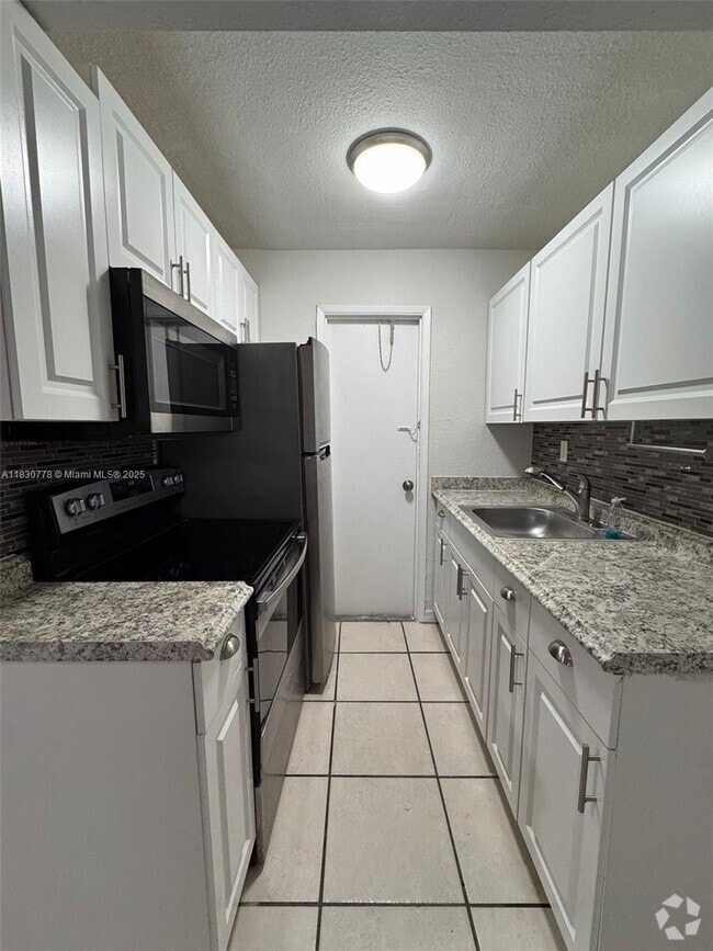 Building Photo - 2331 Adams St Unit 14 Rental