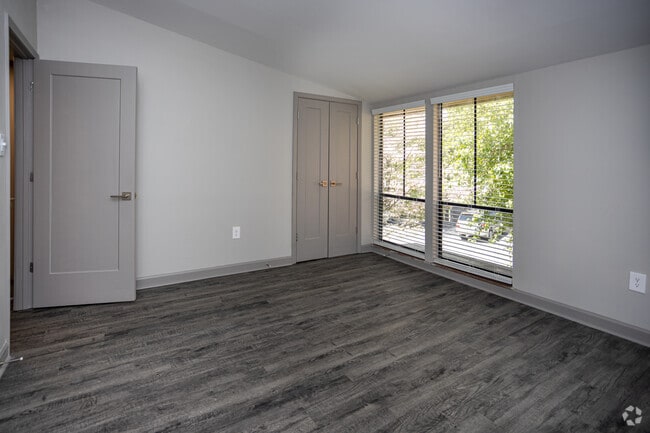2 BR, 1.5 BA Townhome - 1,240SF