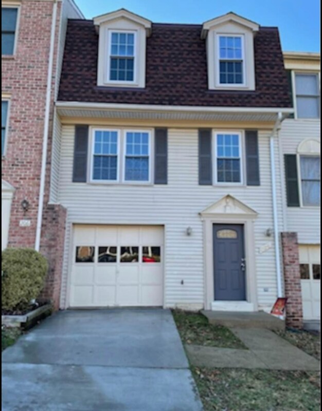 Building Photo - 204 Rolling Hill Ct Rental