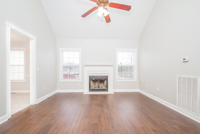 Photo - 306 Gatewood Dr