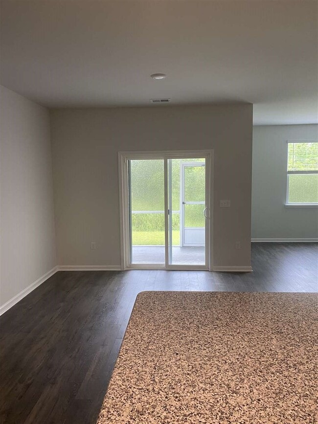 Photo - 268 Legends Vlg Lp