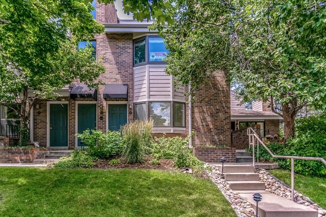 Photo - 221 S Garfield St