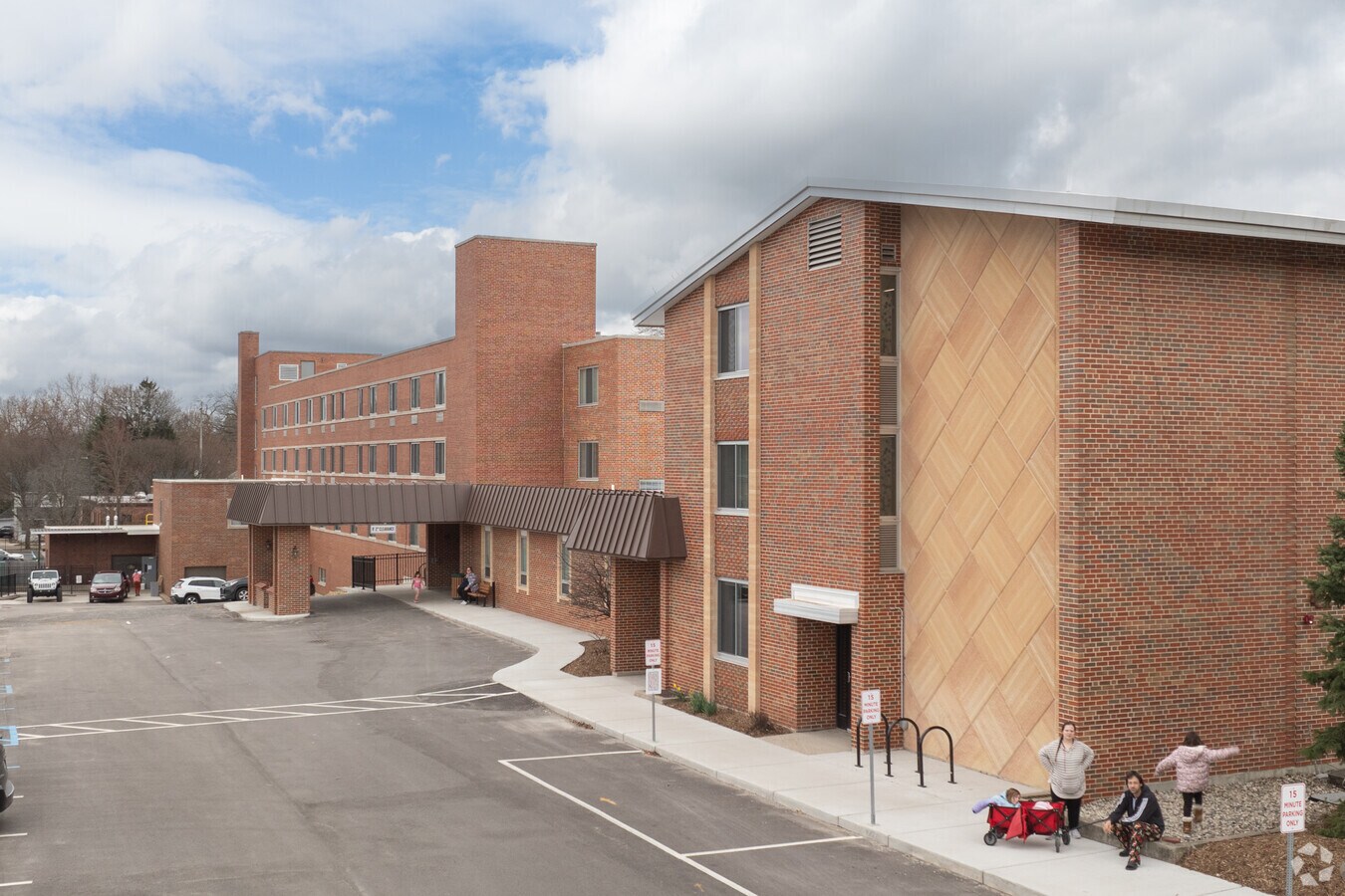 Photo - Eastpointe Commons