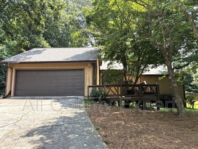Building Photo - 1302 Colony Dr