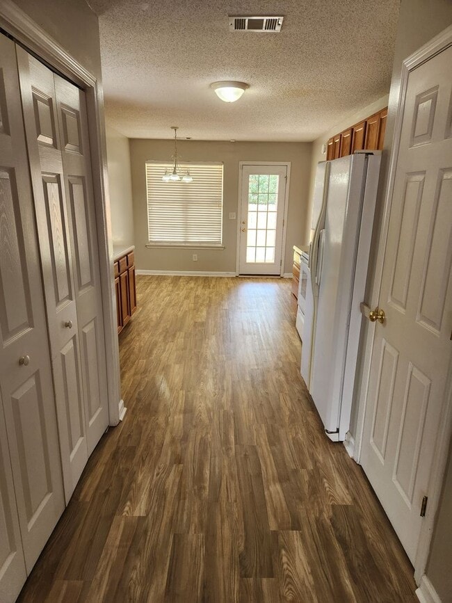 Photo - 306 Haverhill Cir