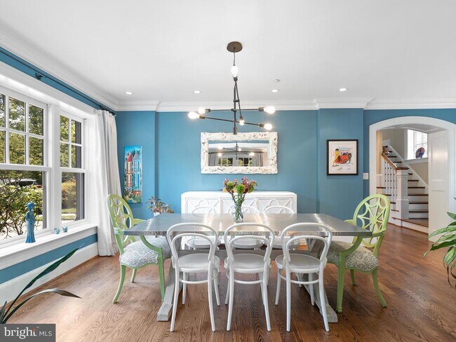 Photo - 4400 Elm St