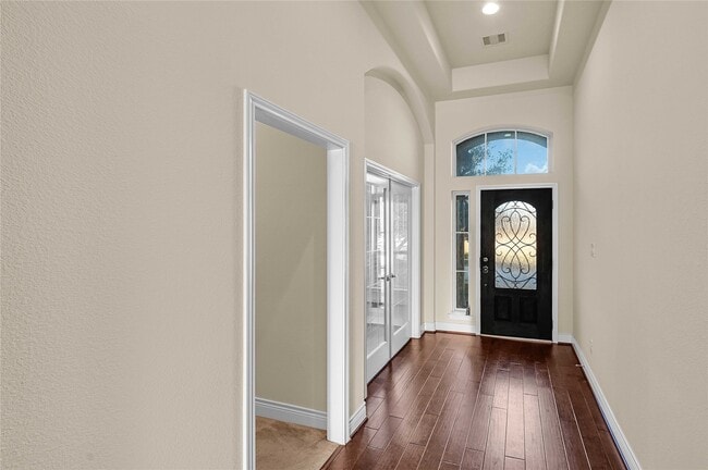 Photo - 28011 Hallimore Dr