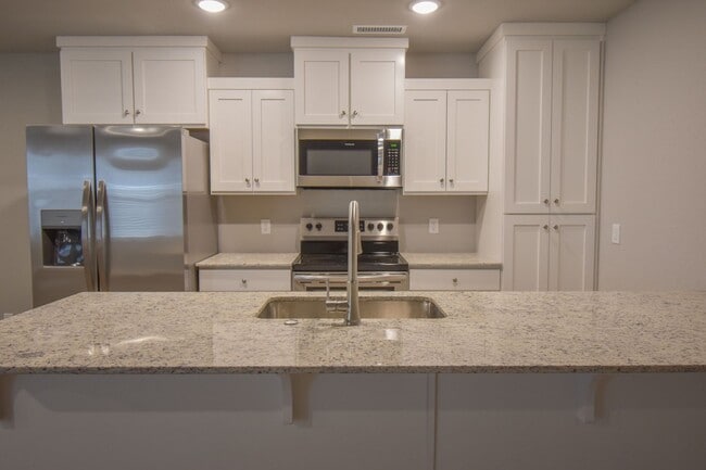 Photo - 3 Bedroom 2 Bath Duplex in Prairie Grove!!