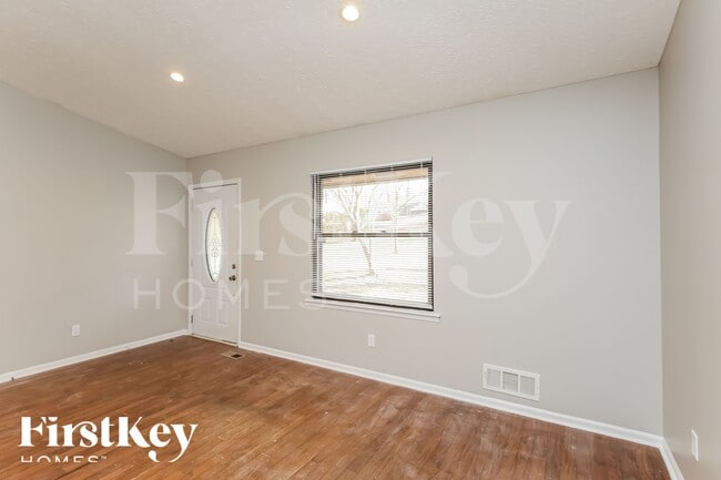 Photo - 432 Shady Ln Cir