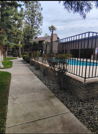 Photo - 2 Story Town Home for Rent in Corcoran Unidad 1976