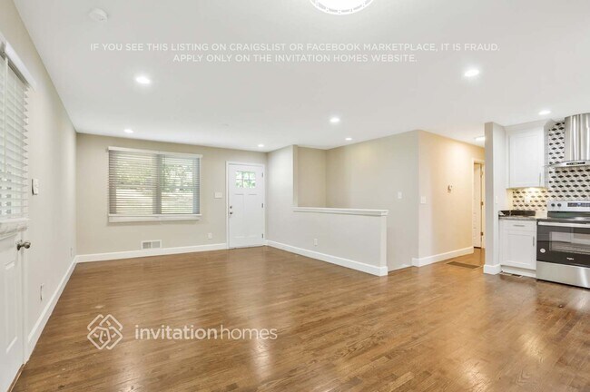 Photo - 664 Indigo Ln NW