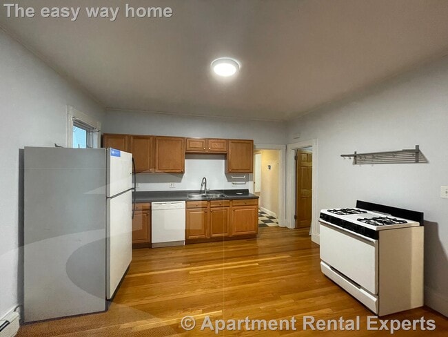 Photo - 578 Main St Unit 1M