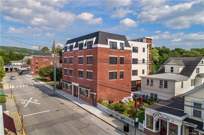 23 E Main St 3D  