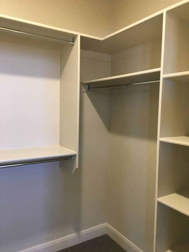 Photo - 3 bed 2.5 bath Townhome for rent, small dog allowed!