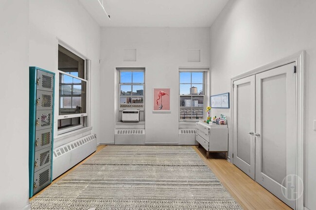 Photo - 426 W Broadway Unit 6F