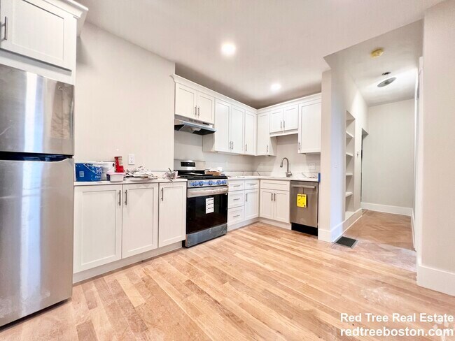 Building Photo - 564 E 5th St Unit 1 Rental