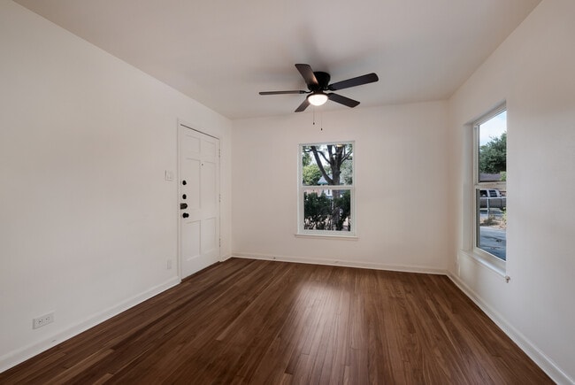 Photo - 143 Shasta Ave