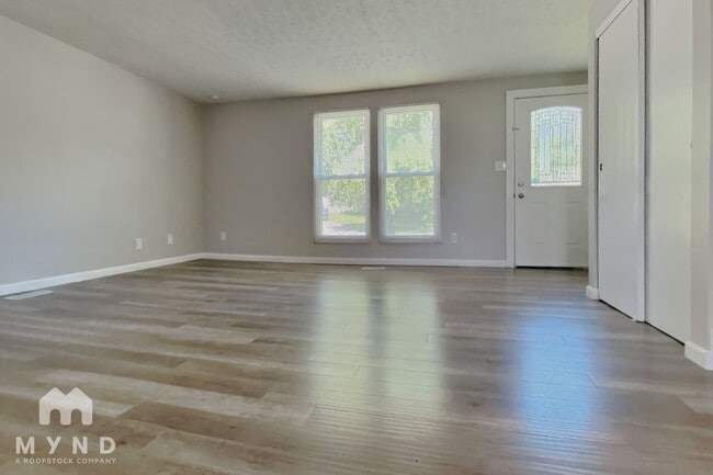 Photo - 2490 McZand Blvd