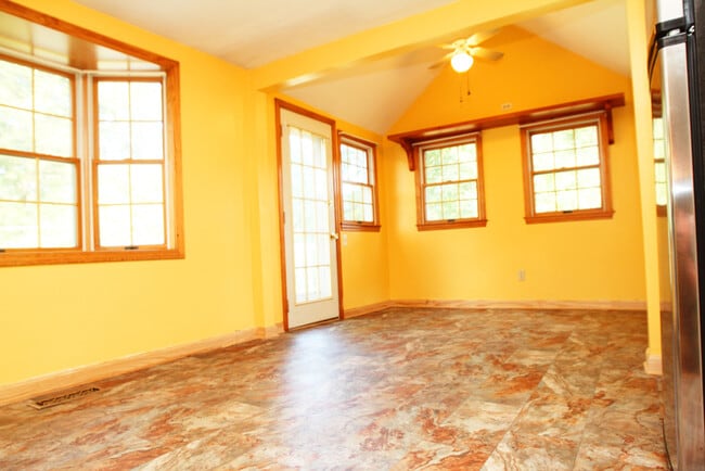 Photo - Charming 3BD / 1 Bath on Cul de sac