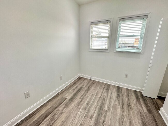 Photo - Amazing 2 BR/1 BA Apartment in Trinindad, DC! Unidad ( 3)