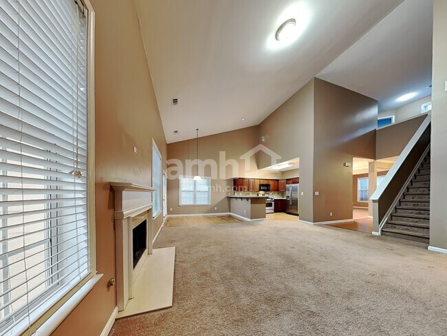 Photo - 275 Beckenham Walk Dr