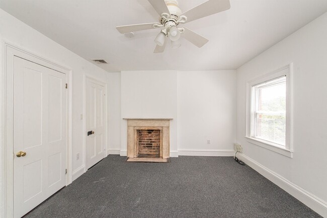 Photo - 146 Sussex St