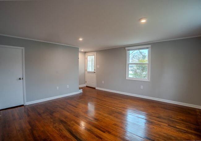 Photo - 152 Calvert St