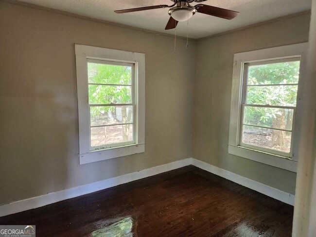 Photo - 631 Davis Ave