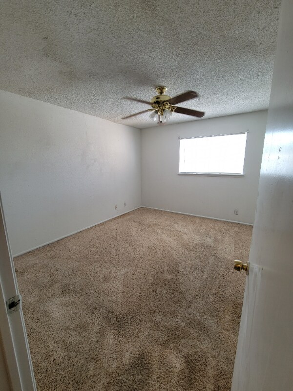 Photo - 203 Sprucewood Ln Unit B