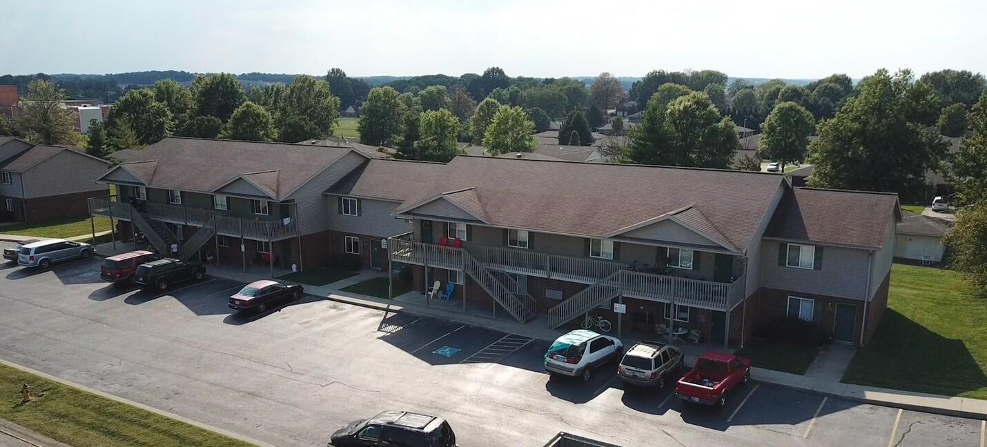 Lincoln Village - Lincoln Village Apartments
