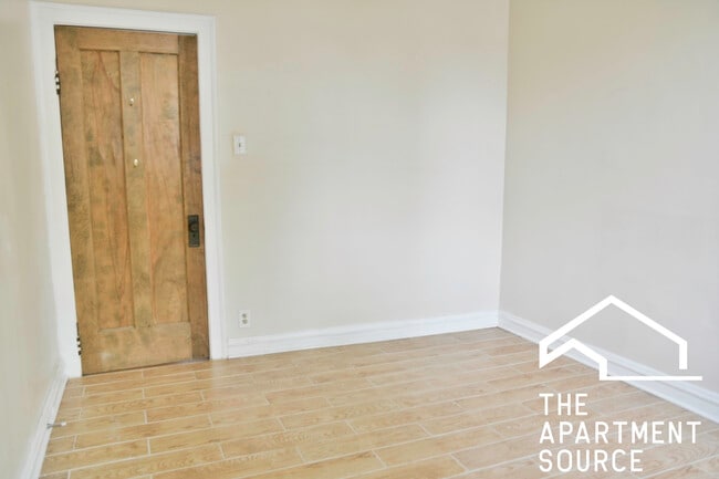 Photo - 4557 N Leavitt St