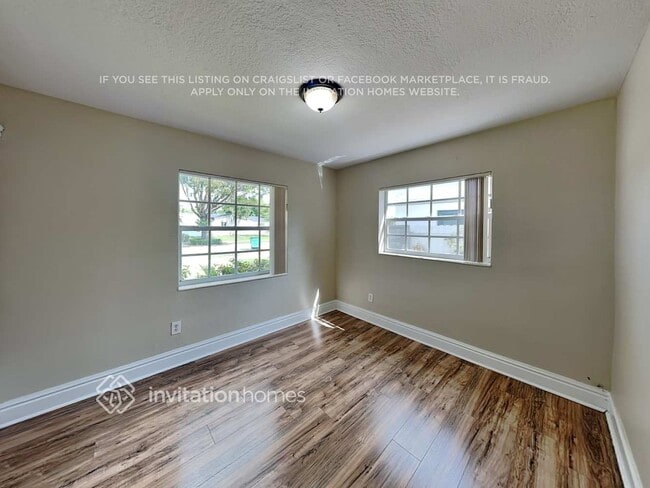 Photo - 3220 SW 118th Ct