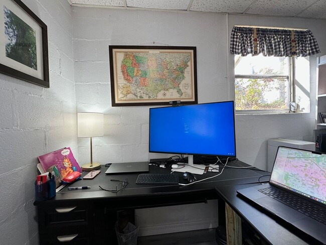 Photo - 923 Abbiegail Dr